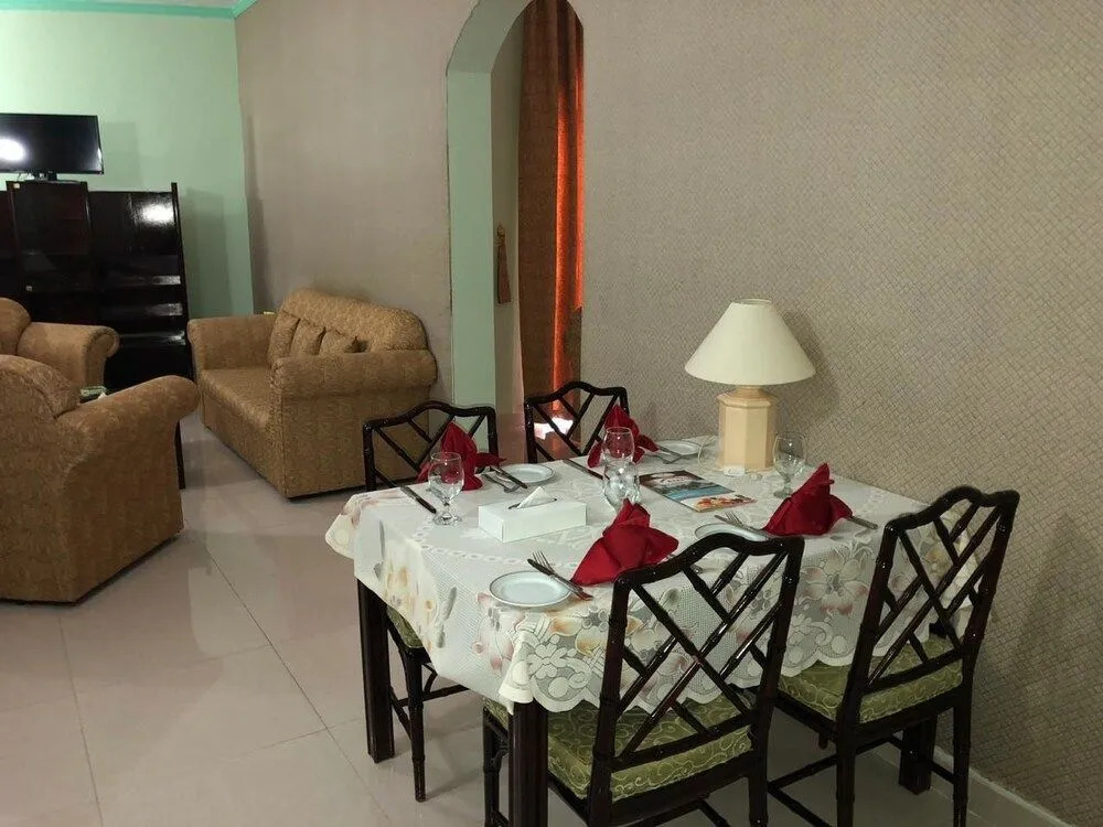 Buraimi Hotel