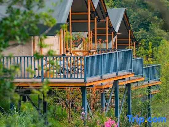 Anji Spring Breeze Valley Luxury Tent Homestay