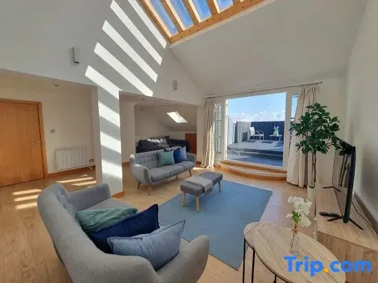 % LongStays | Roof Top Penthouse | Free Parking %