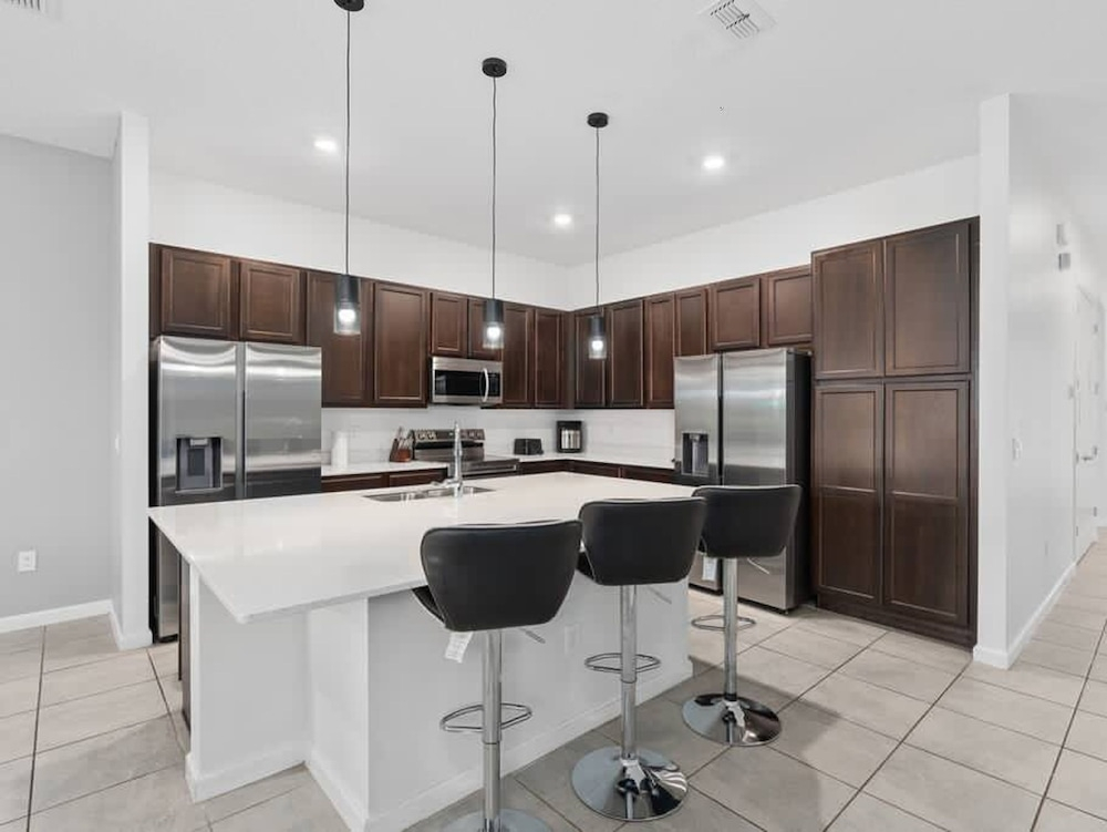 Aurora Grande Spacious 12br 12ba Villa w Pool