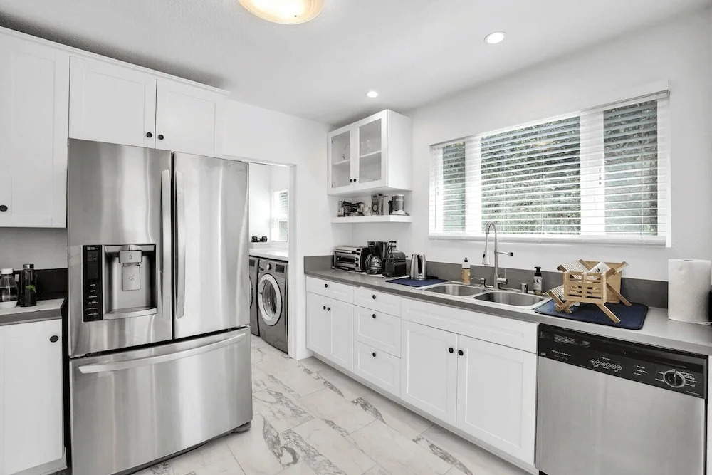 Burnside by Avantstay Modern, Boho, Chic LA Home
