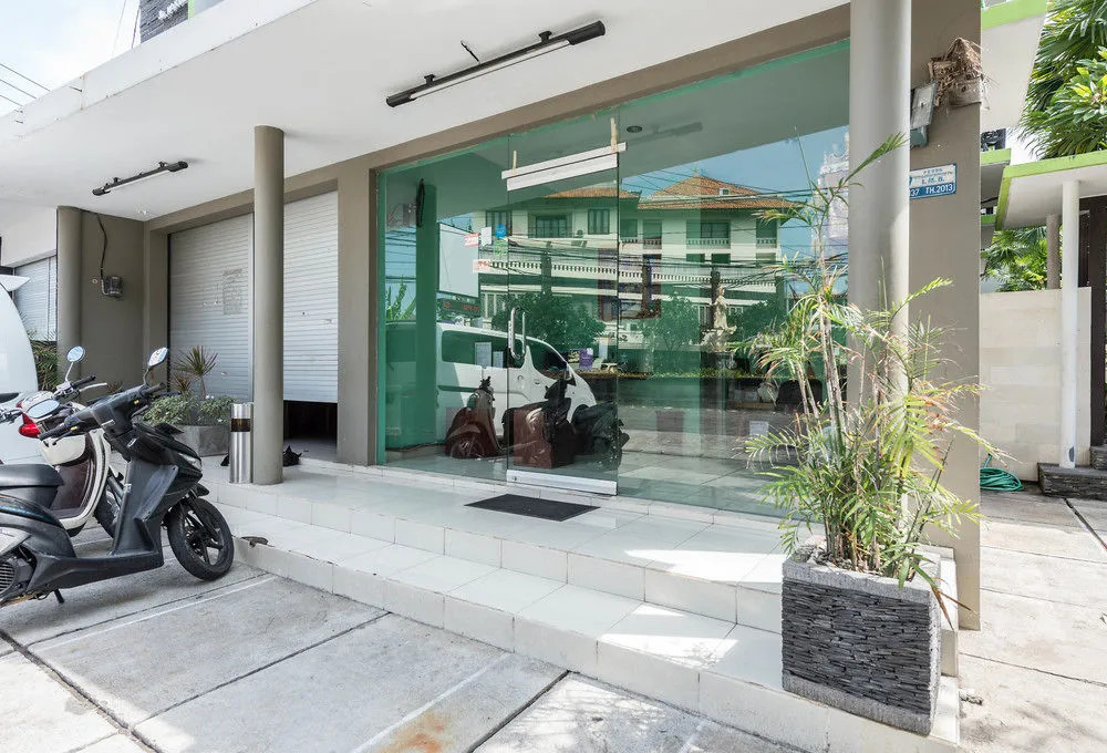 Airy Legian Nakula Barat 10 Kuta Bali