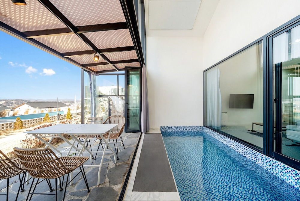 Gyeongju heybreeze Pool Villa