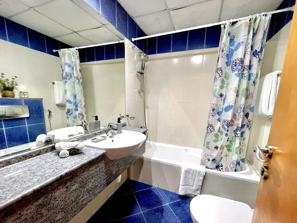 SuperHost - Splendid Apartment With 2 Balconies Near The Metro