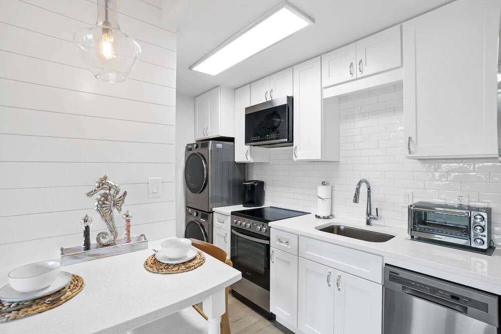30A Emerald Hill Beach Resort by Panhandle Getaways
