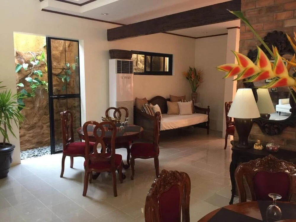 Casa Roces