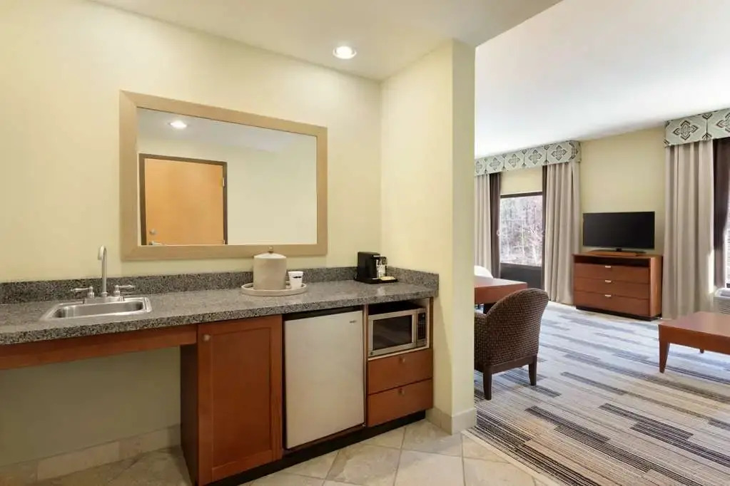 Hampton Inn And Suites Birmingham-east I-20