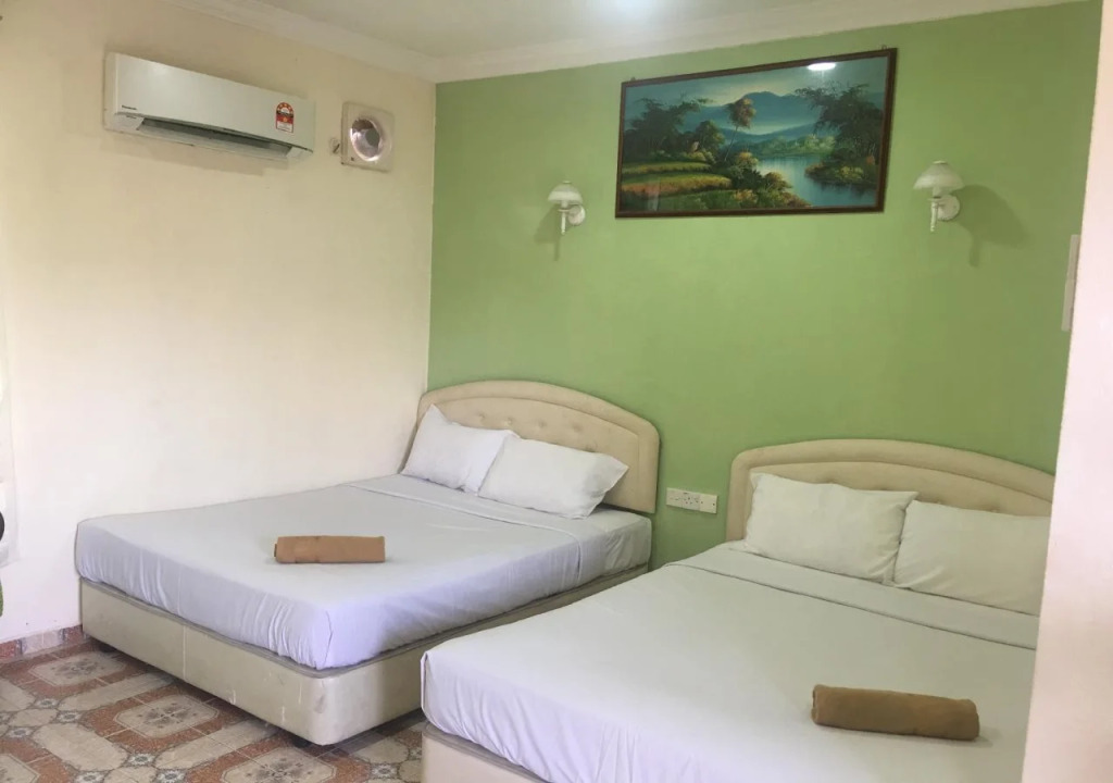 HIG Beach Motel