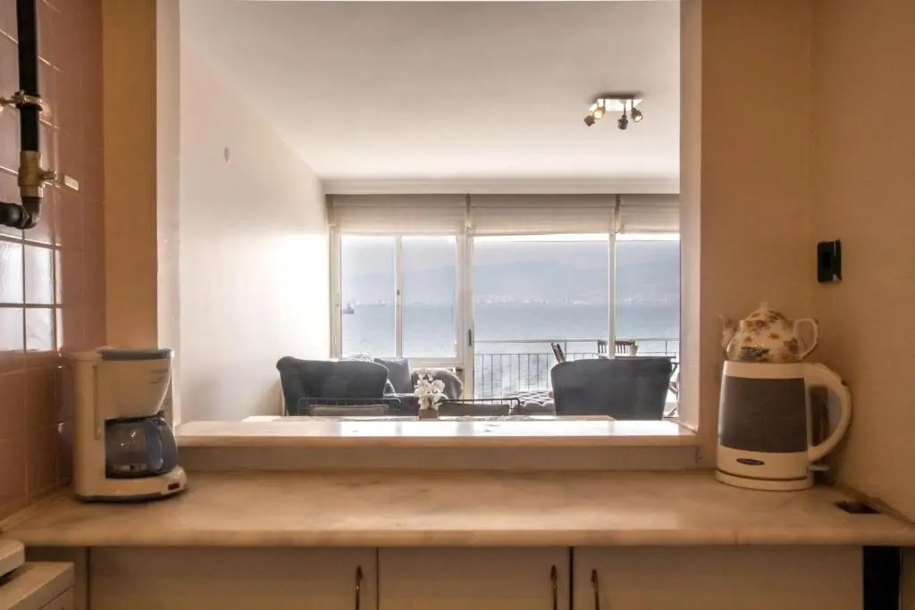 Furnished Stylish Sea View Flat in Izmir Konak
