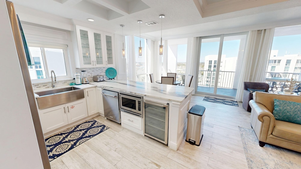 Shoreline Towers 1125 3 Bedroom Condo