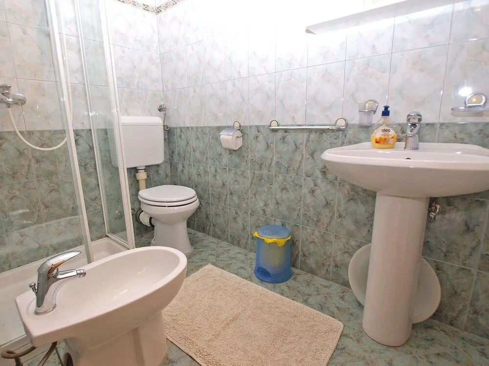 Apartment 1202