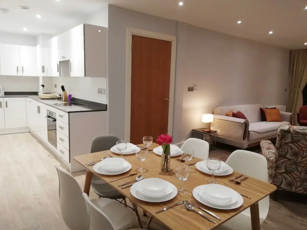 Elegant Plus Luxury Apartments