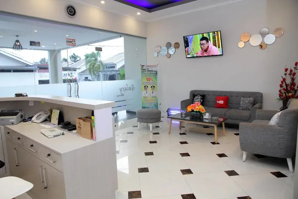 OYO 1100 Galaxy Guesthouse