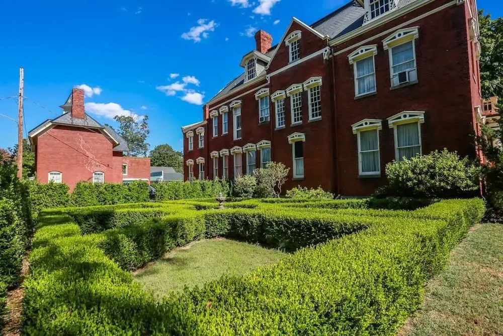 Wright Mansion - An Impressive Victorian Estate
