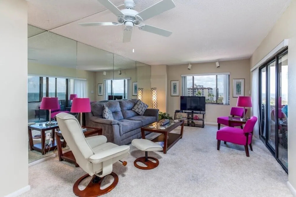 Estero Blvd Condo #259117 2 Bedrooms 2 Bathrooms Condo
