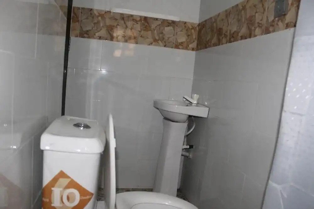 Eeyilobe Guest House