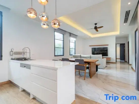 Nicky Villa Luxury Private Haven in BangTao Laguna