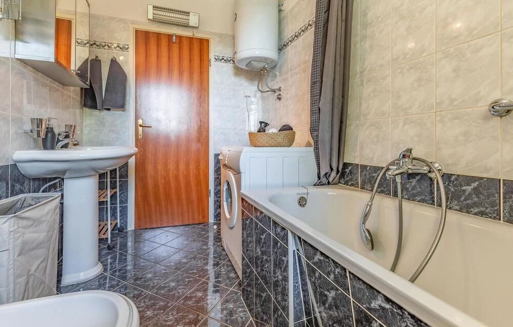 Nice Apartment in Rabac With 2 Bedrooms and Wifi