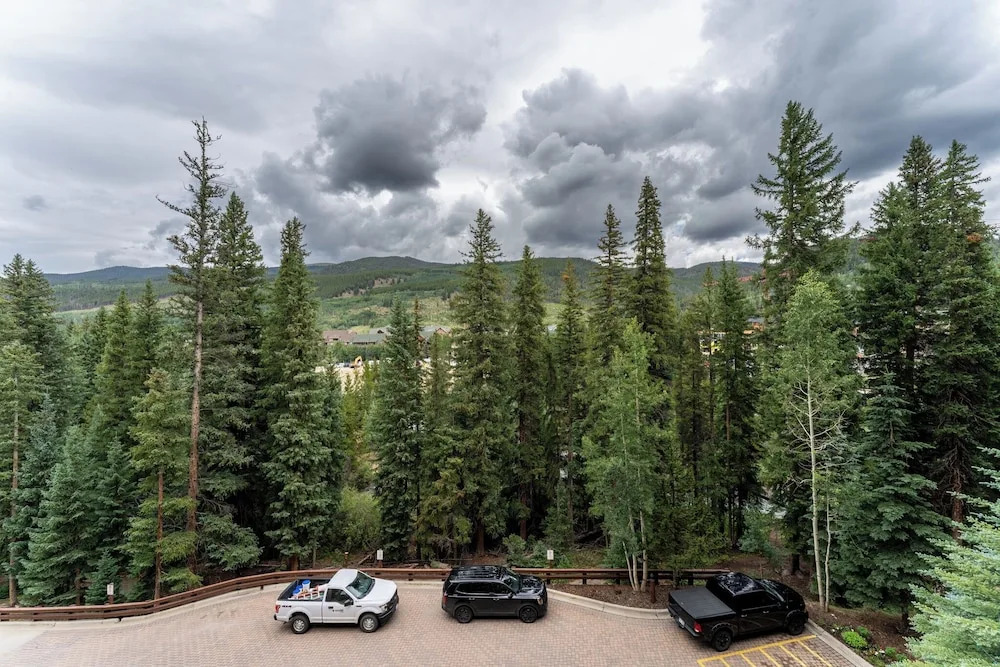 Lone Eagle #3029 by Summit County Mountain Retreats