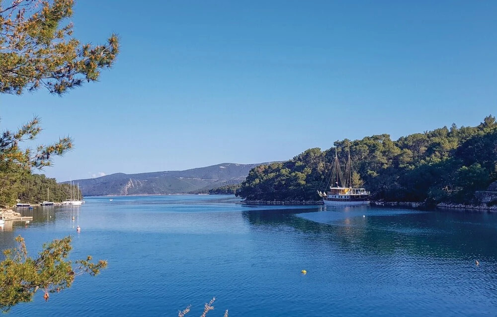 Beautiful Home In Vrboska