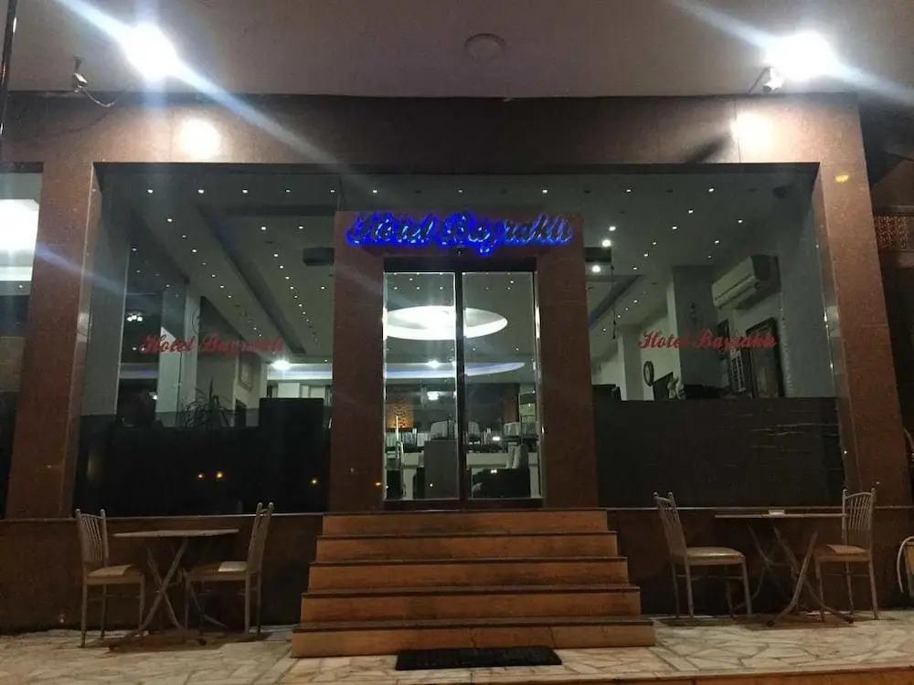 Bayrakli Otel