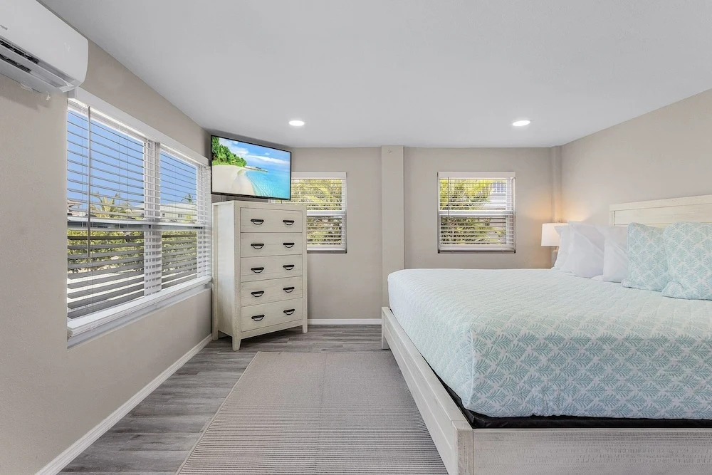Shells N Sunshine! Getaway Destination Just Minutes from the White Sandy Beaches of Fort Myers! home