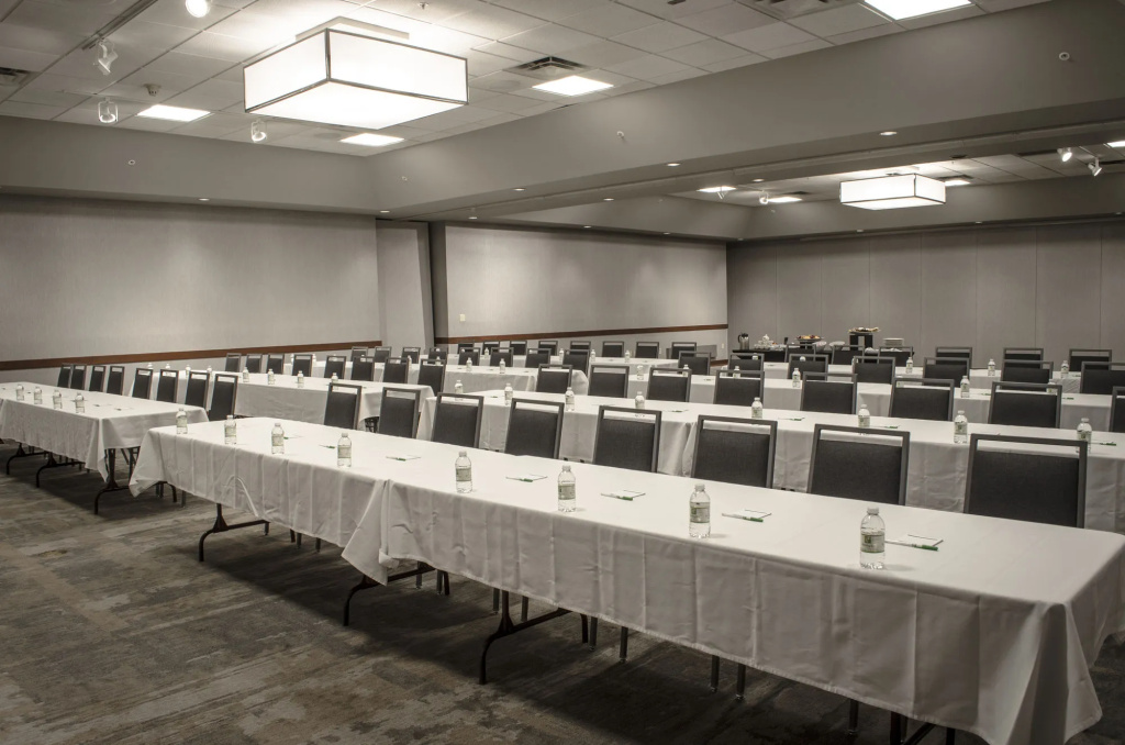 Holiday Inn Fargo by IHG