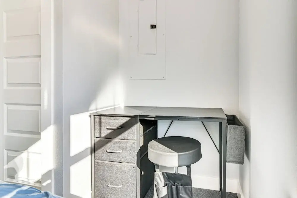 8 Mi to Dtwn Pdx: Unique Pet-friendly Home!