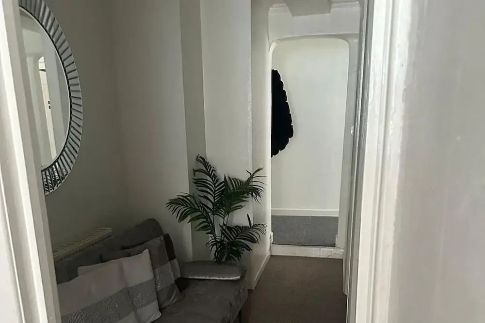 Seaside Stay Sleeps 6 With Pets