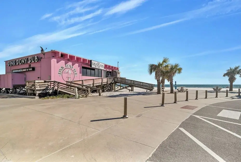 Byron's Beach House