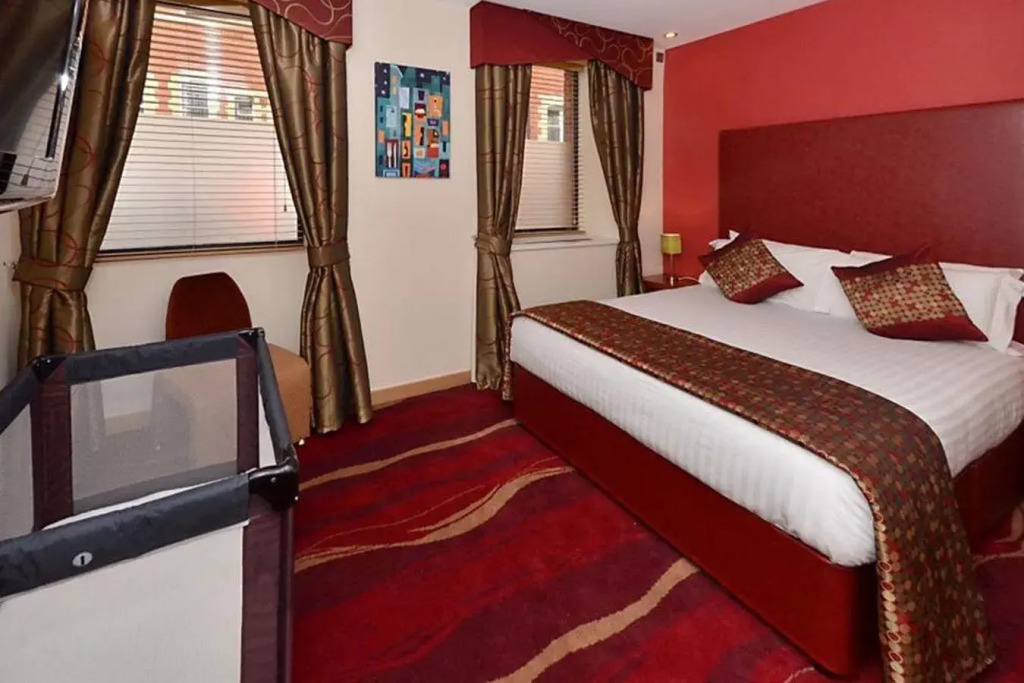 ICON Hotel