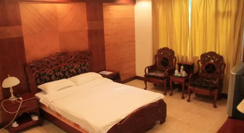 Bi Feng Xia Hotel