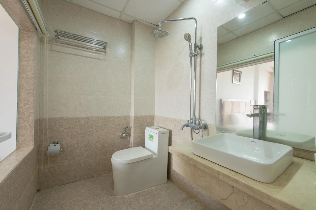 OYO 196 Sweet Hotel