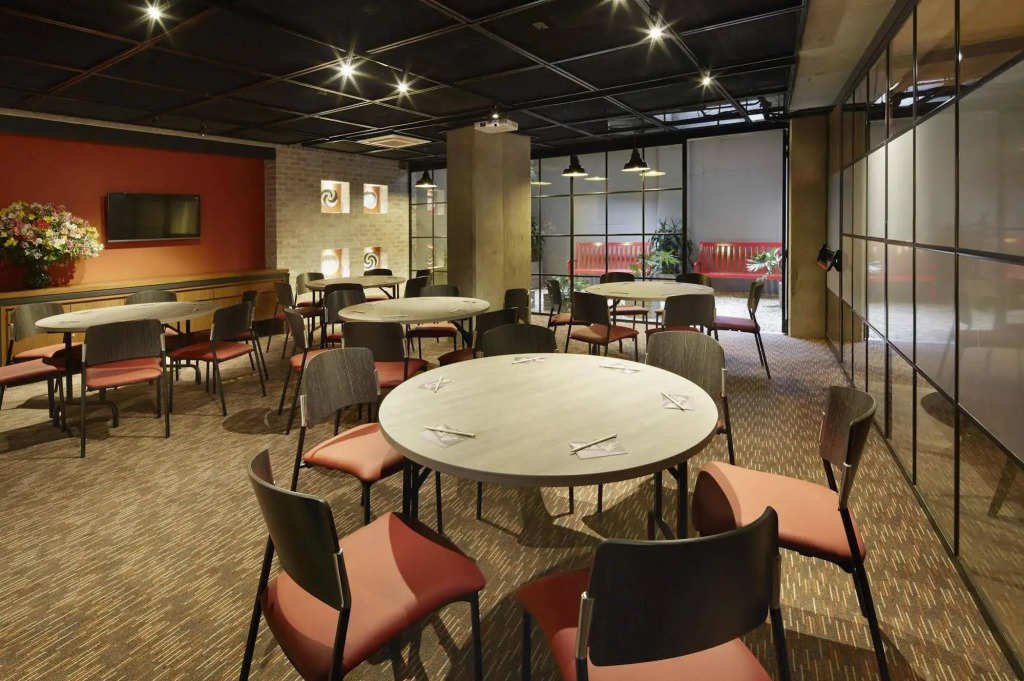 The Artisan D.C. Hotel, Autograph Collection