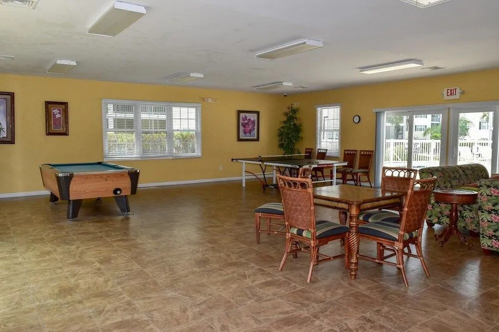 Ocean Keyes Condominium 2634 - 3 Br Condo