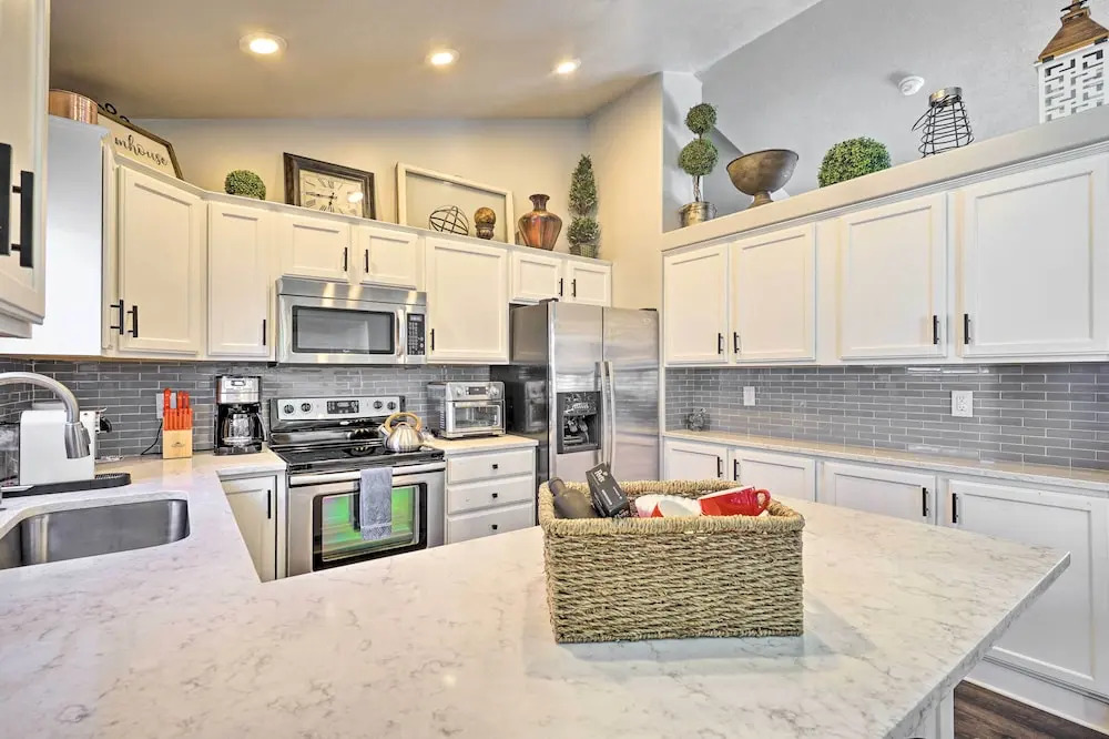 Woods Cross Vacation Rental w/ Hot Tub