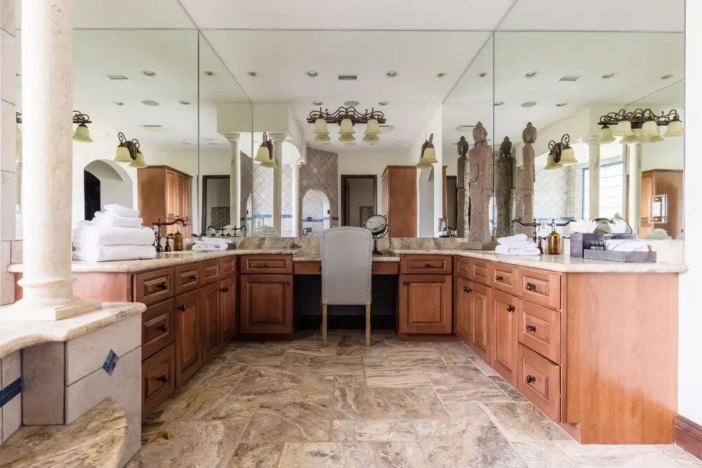 Castillo by AvantStay Mediterranean-Style Estate w Spacious Yard