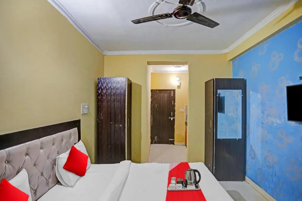 OYO Flagship 70331 Hotel Sharma Inn