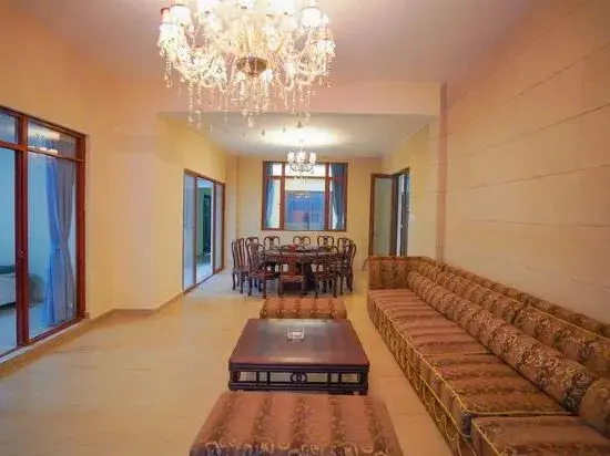 She Hehui Holiday Apartment (Longmen Nankun Daguan Store)
