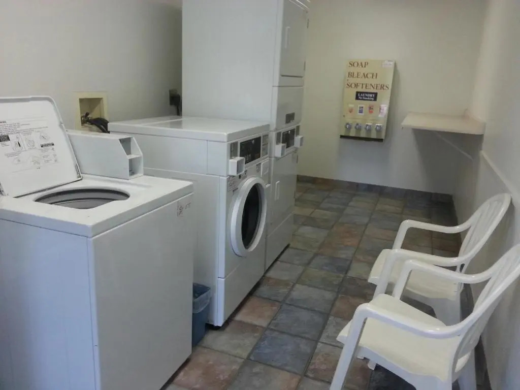 Americas Best Value Inn - Lincoln