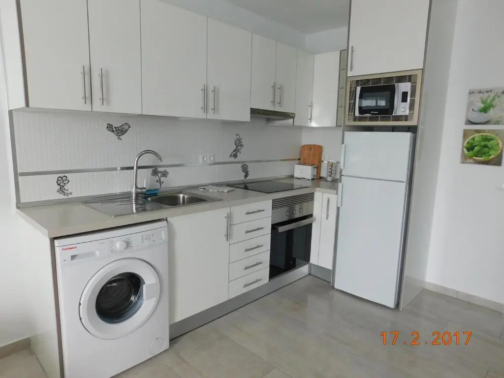 Los Gracioseros Apt 207