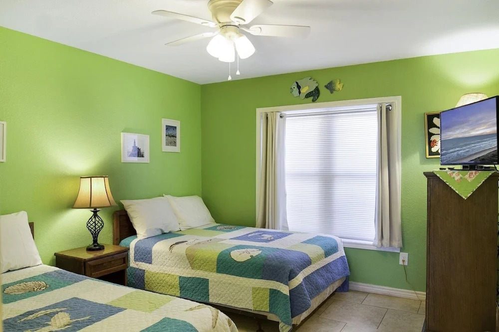 Island 105 2 Bedroom Condo