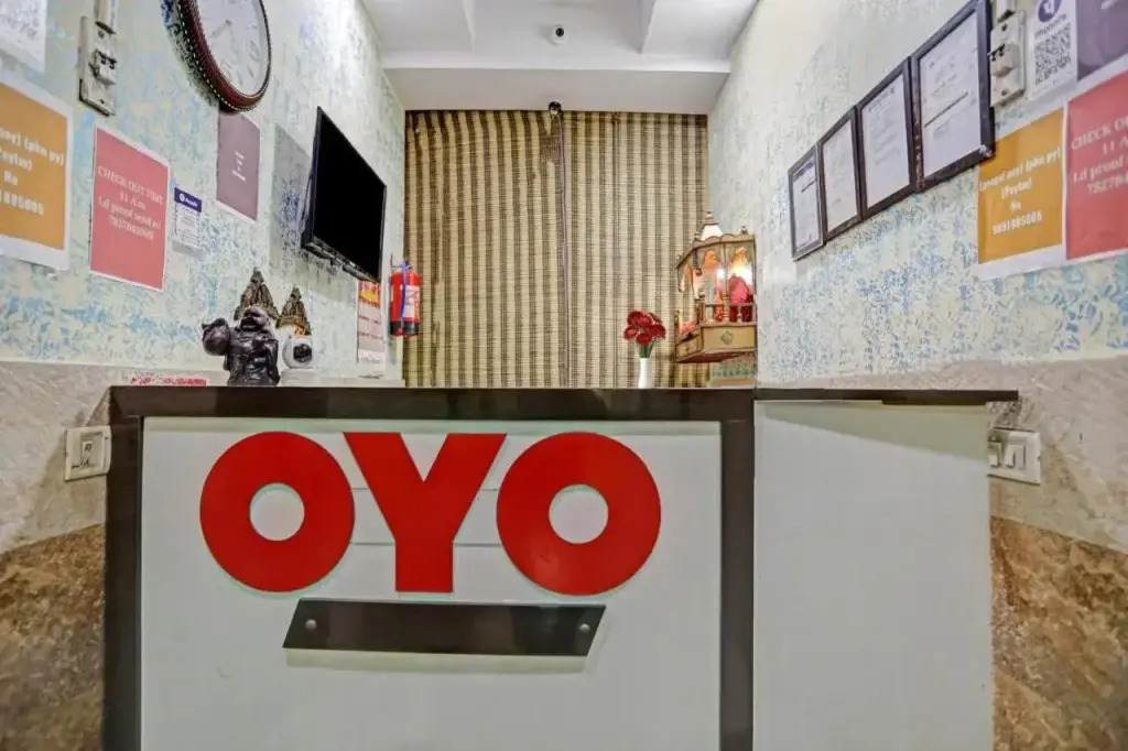 OYO Flagship Kashvi Palace Near Usmaanpur 1st pusta