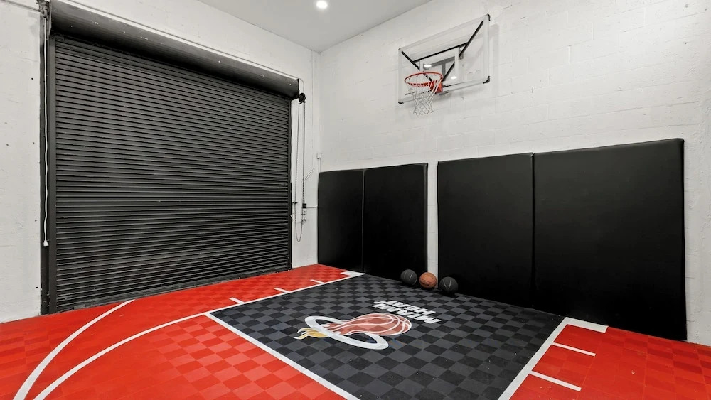 Hoop & Splash House by Avantstay Game Room + Pool + Firepit + Minutes to Las Olas