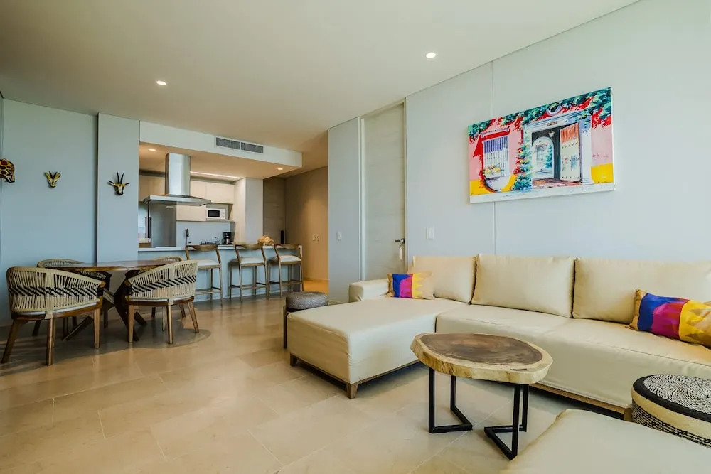 3-bedroom Apartment With Ocean Views in Baru