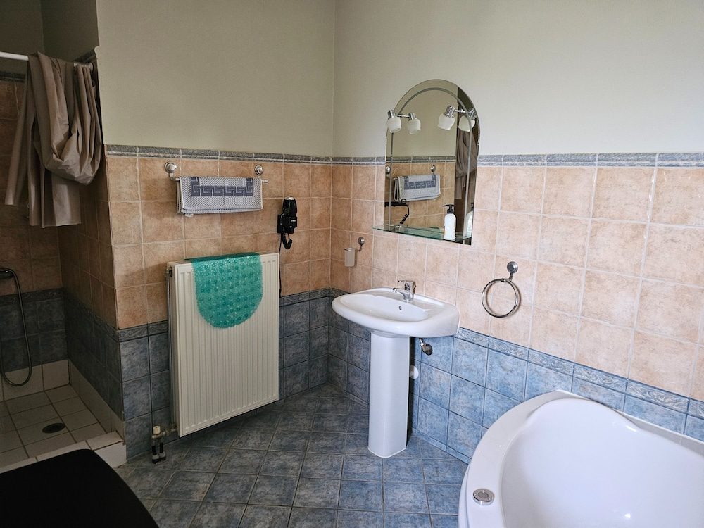 Alisachni Apartments