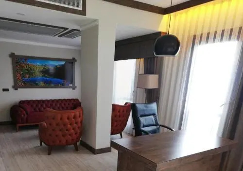 Şelale Otel