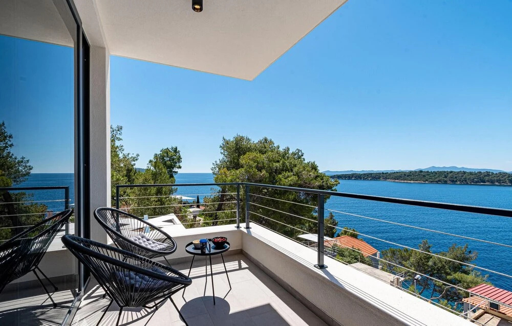 Awesome Home In Blato