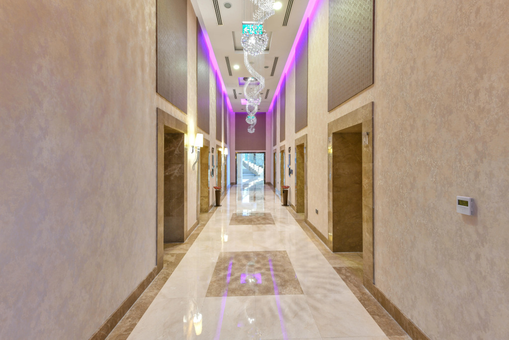 Best Plaza West Bay Hotel