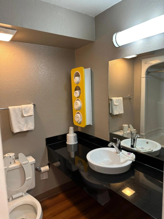 Motel 6-Greensboro, NC - Airport